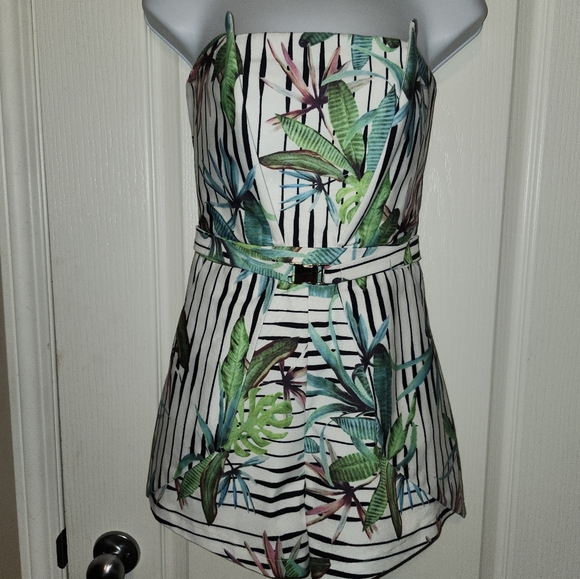 Luxxel strapless bustier romper size small - Picture 3 of 13